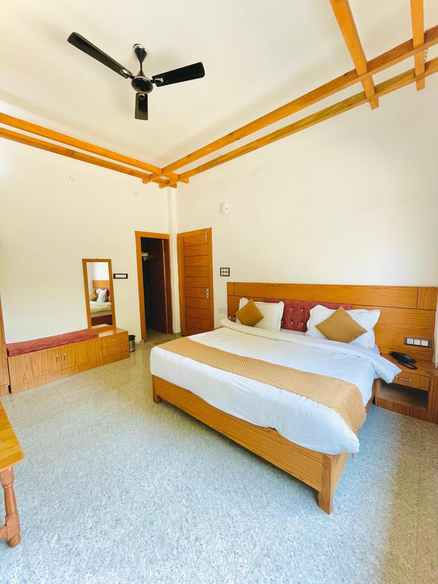 The Jungle Joy Resort & Spa 兰纳加 外观 照片